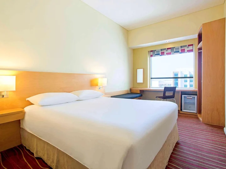 Дубай: Отель Ibis Mall Avenue Dubai
