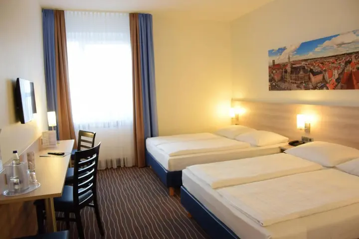 Абу-Даби: Отель Sheraton Khalidiya