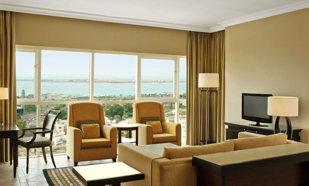 Абу-Даби: Отель Sheraton Khalidiya