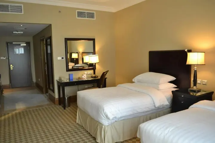 Абу-Даби: Отель Sheraton Khalidiya