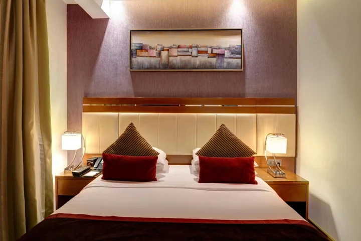 Абу-Даби: Отель Sheraton Khalidiya