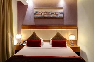 Абу-Даби: Отель Sheraton Khalidiya