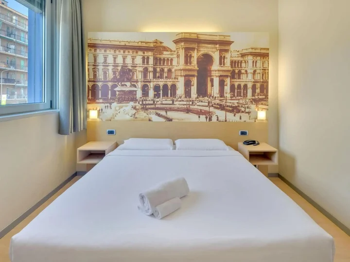 Абу-Даби: Отель Sheraton Khalidiya