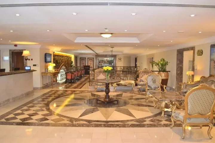 Абу-Даби: Отель Sheraton Khalidiya