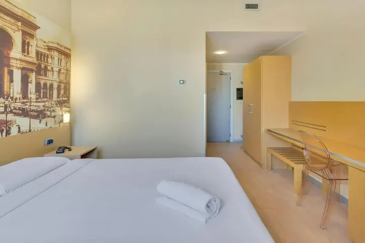 Абу-Даби: Отель Sheraton Khalidiya