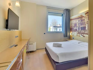 Абу-Даби: Отель Sheraton Khalidiya