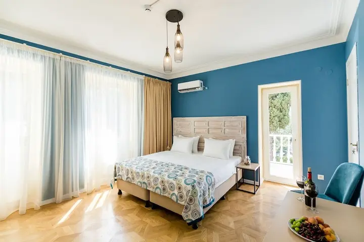 Тбилиси: Gvino Minda Hotel