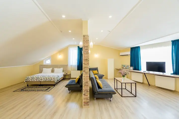 Тбилиси: Gvino Minda Hotel