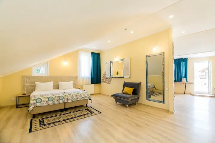 Тбилиси: Gvino Minda Hotel