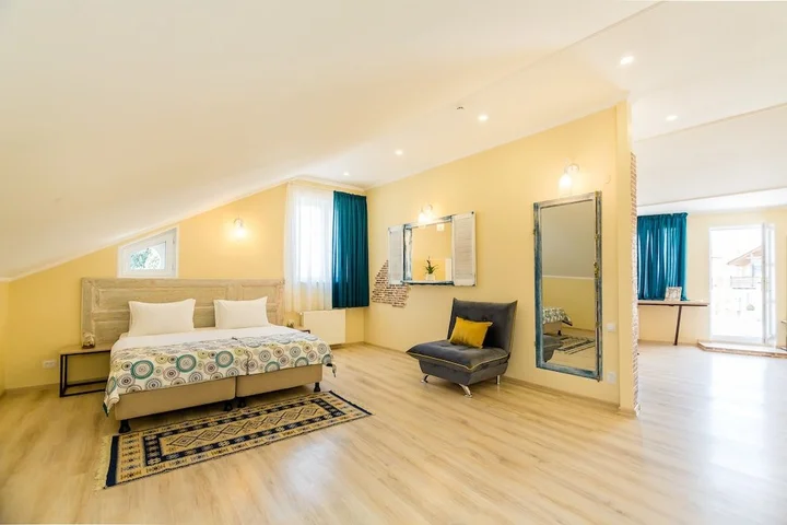 Тбилиси: Gvino Minda Hotel