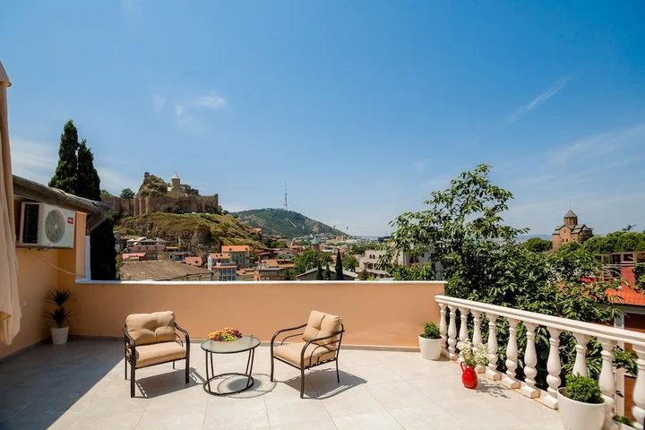 Тбилиси: Gvino Minda Hotel