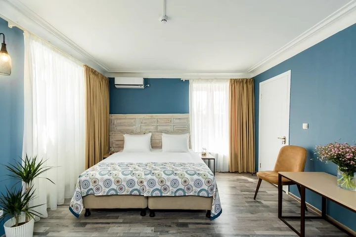 Тбилиси: Gvino Minda Hotel