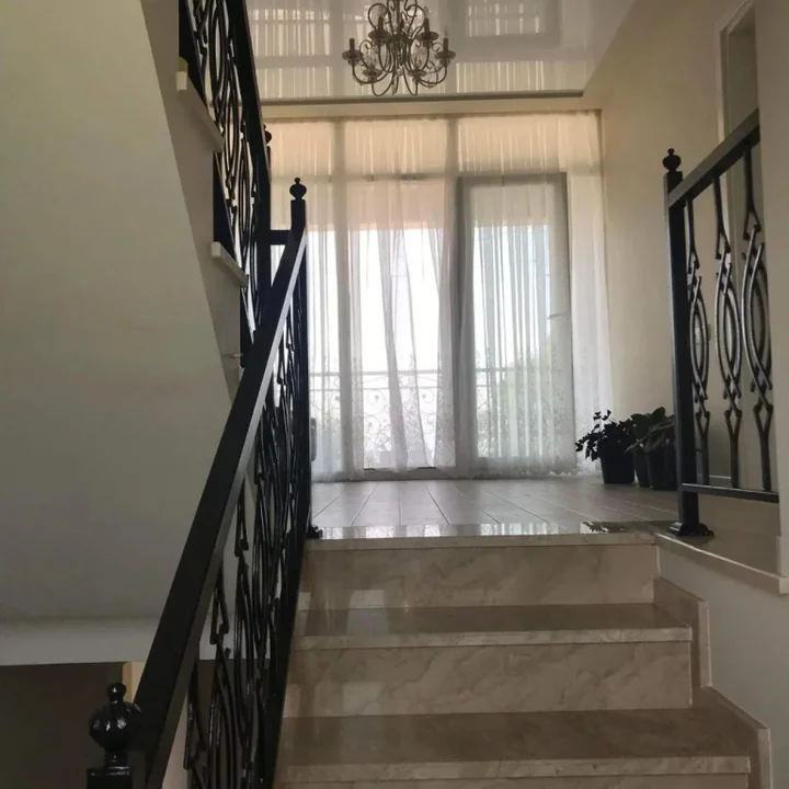 Зугдиди: Guest House at Bagrationi Street
