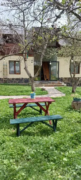 Местиа: Ioska's House