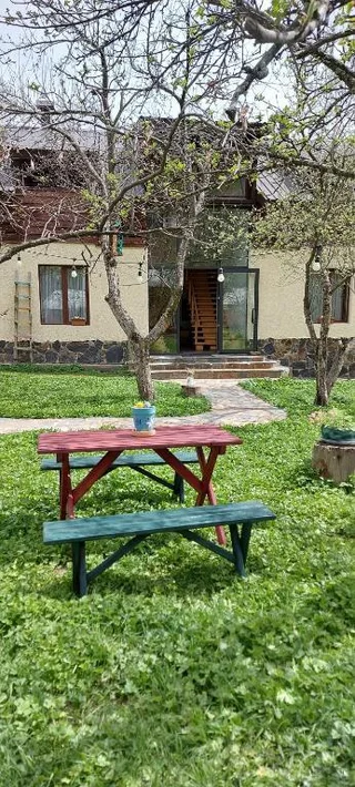 Местиа: Ioska's House