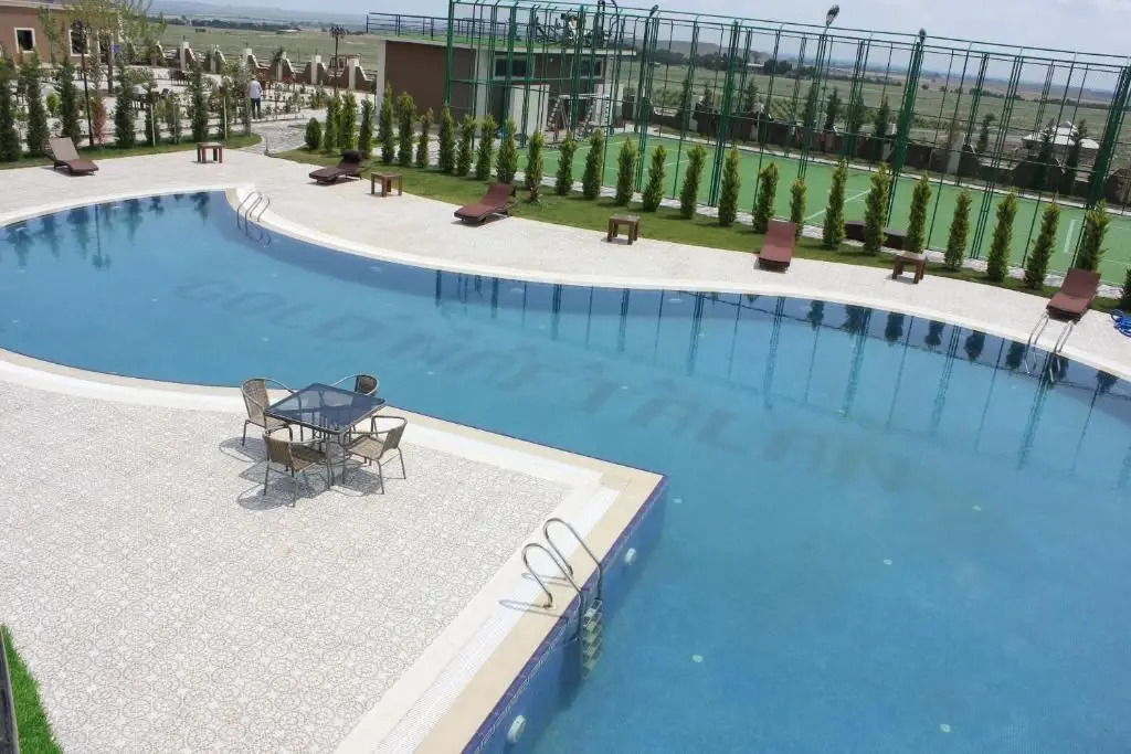 Нафталан: Gold&SPA Naftalan