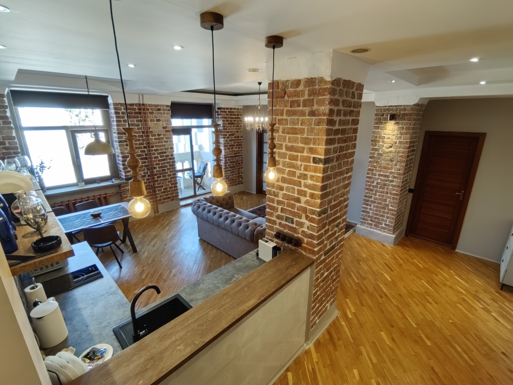 Минск: Апартаменты InterLoft 8 Old Town Free Parking Wi-Fi 100/50 Smart TV