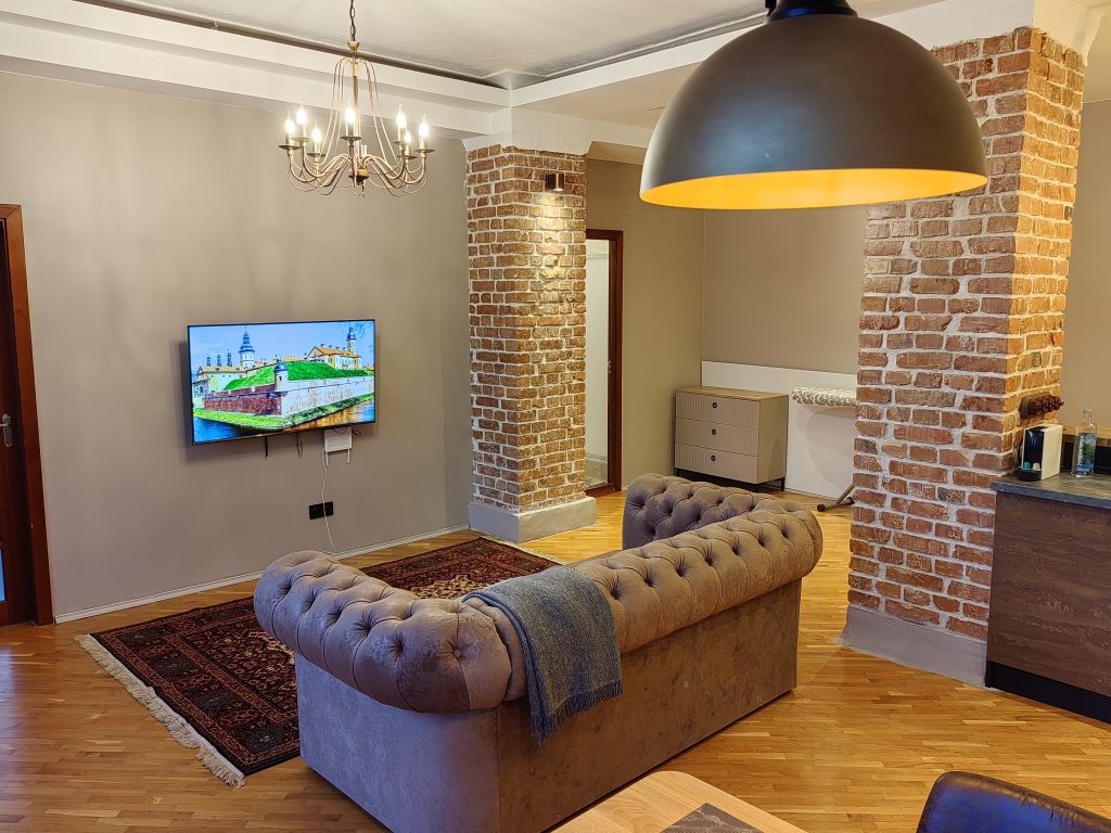 Минск: Апартаменты InterLoft 8 Old Town Free Parking Wi-Fi 100/50 Smart TV