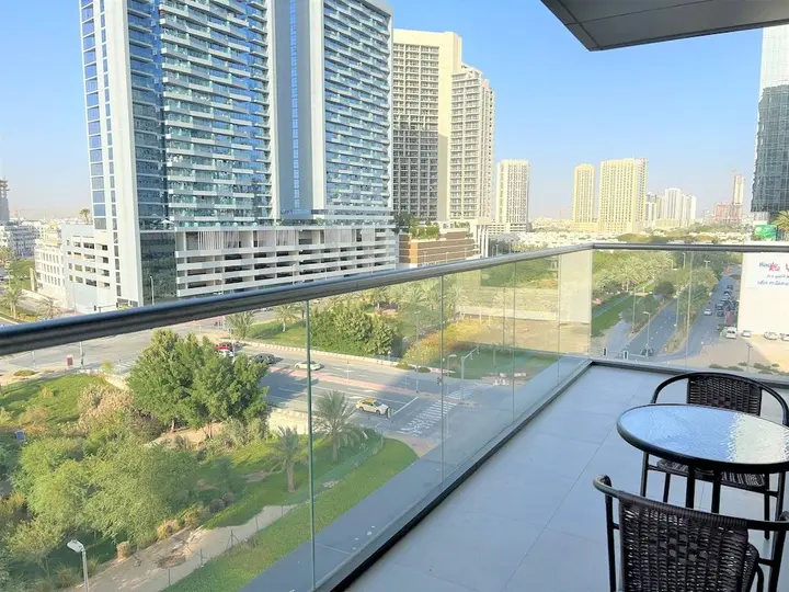 Дубай: Stunning Stay Park View JVC -1bed With Balcony