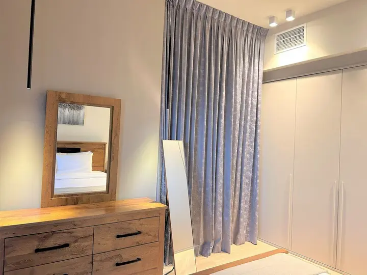 Дубай: Stunning Stay Park View JVC -1bed With Balcony