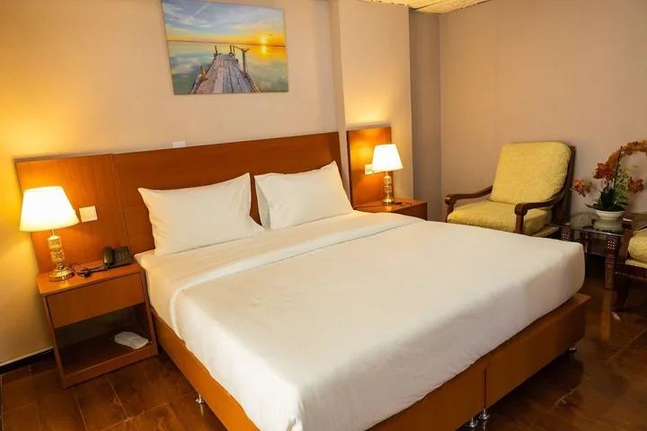 Дубай: Three 888 Hotel