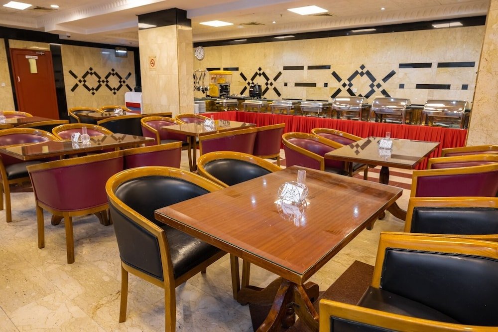 Дубай: Three 888 Hotel