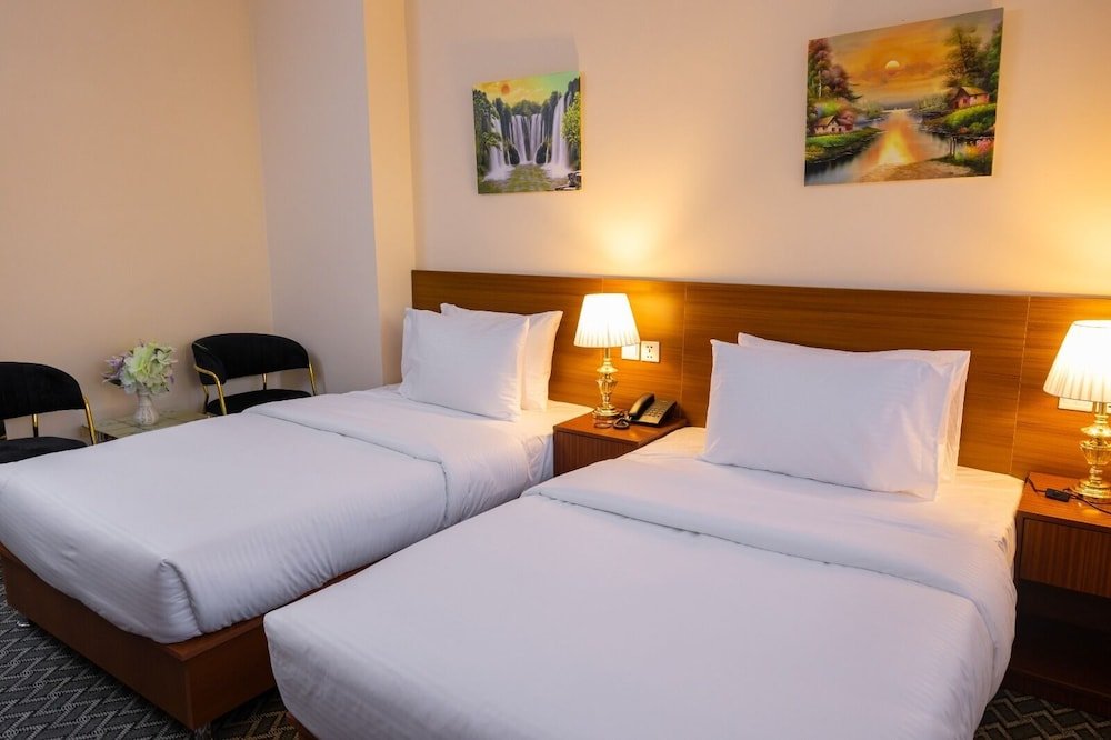 Дубай: Three 888 Hotel