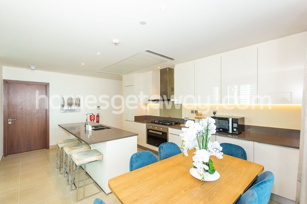 Дубай: Homesgetaway- 2BR in Marina Gate Tower 2