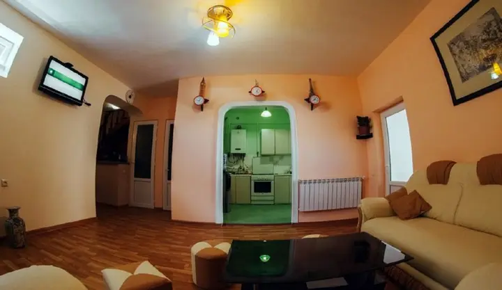 Ереван: База отдыха Royal Holiday House