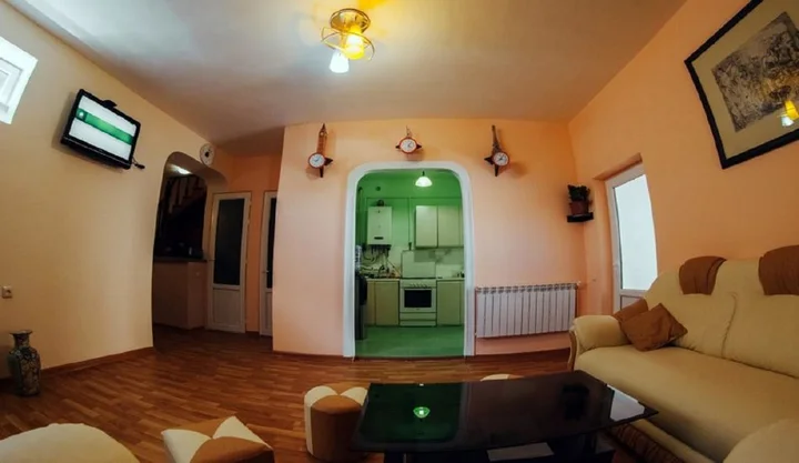 Ереван: База отдыха Royal Holiday House
