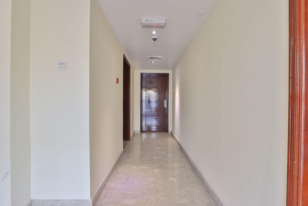 Аджман: Waves Hotel Ajman
