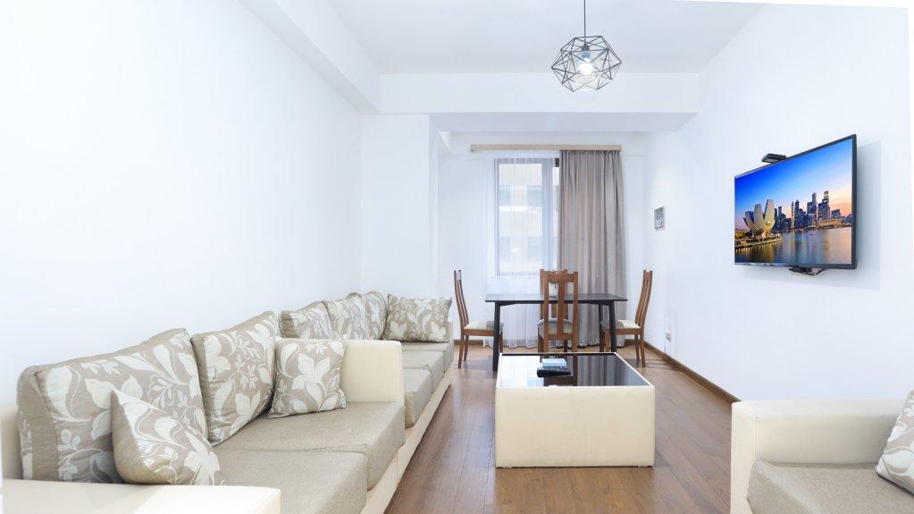 Апартаменты Stay Inn on Buzand Street 17-115 — фото 1