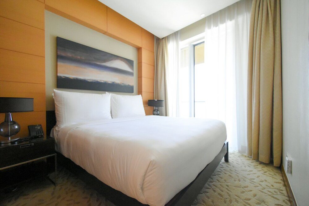 Дубай: The address dubai mall Luxury 1bed balcony