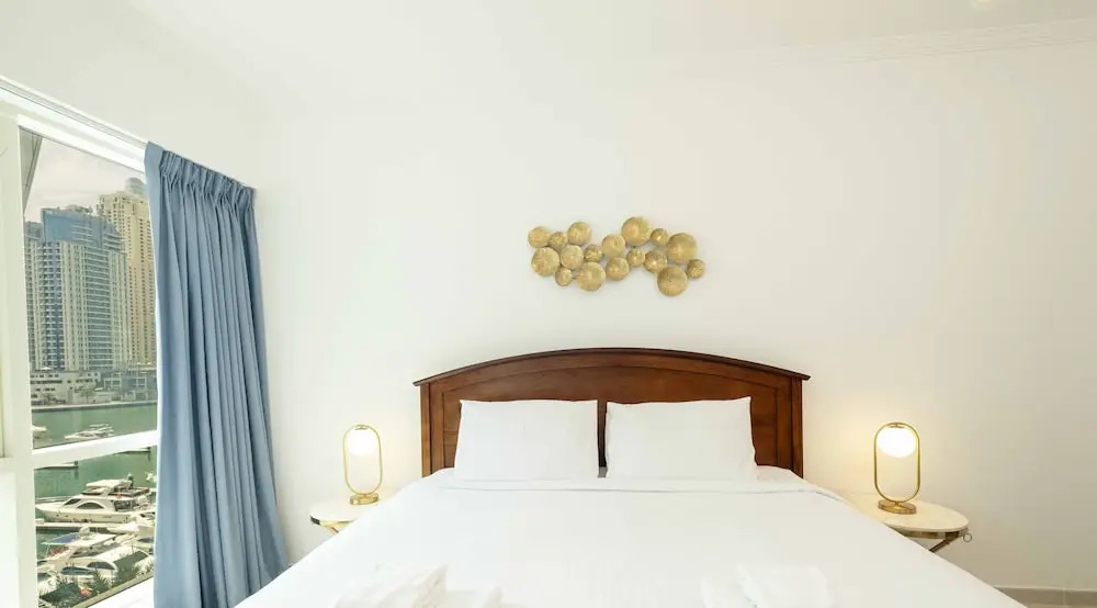 Дубай: LUX  The Yacht View Suite Dubai Marina