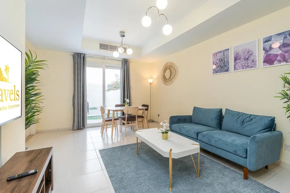 Дубай: Lux BnB The Springs Villa Private Garden