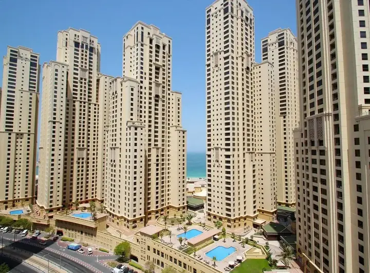 Дубай: Kennedy Towers - Al Sahab