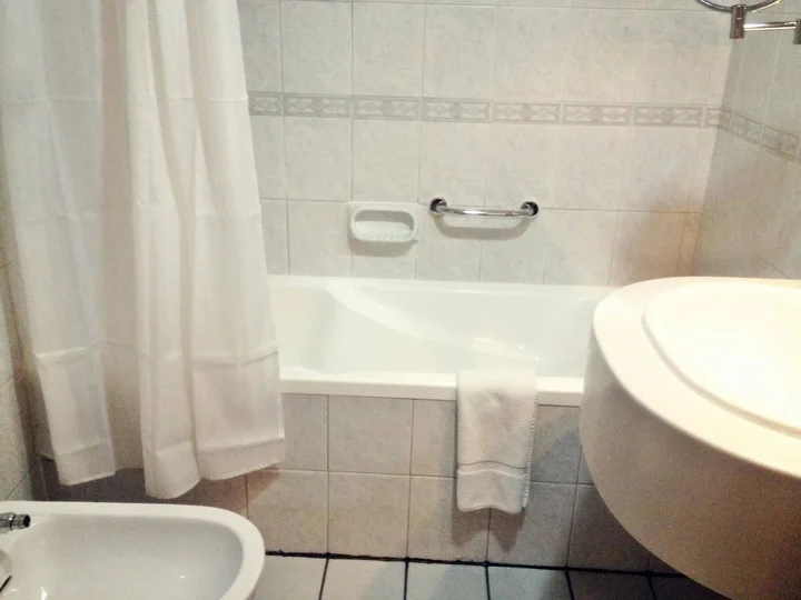 Дубай: California Hotel