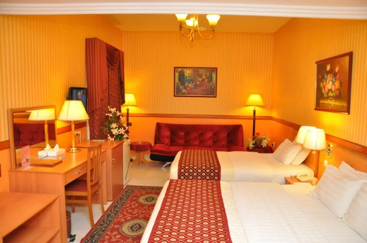 Дубай: California Hotel