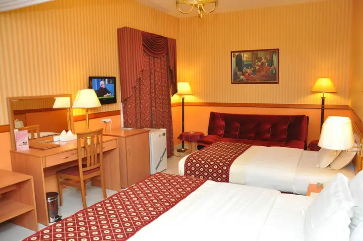 Дубай: California Hotel