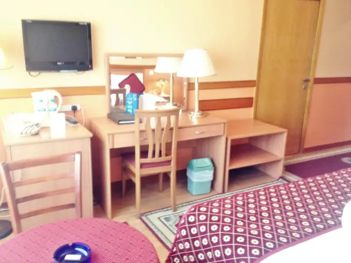 Дубай: California Hotel