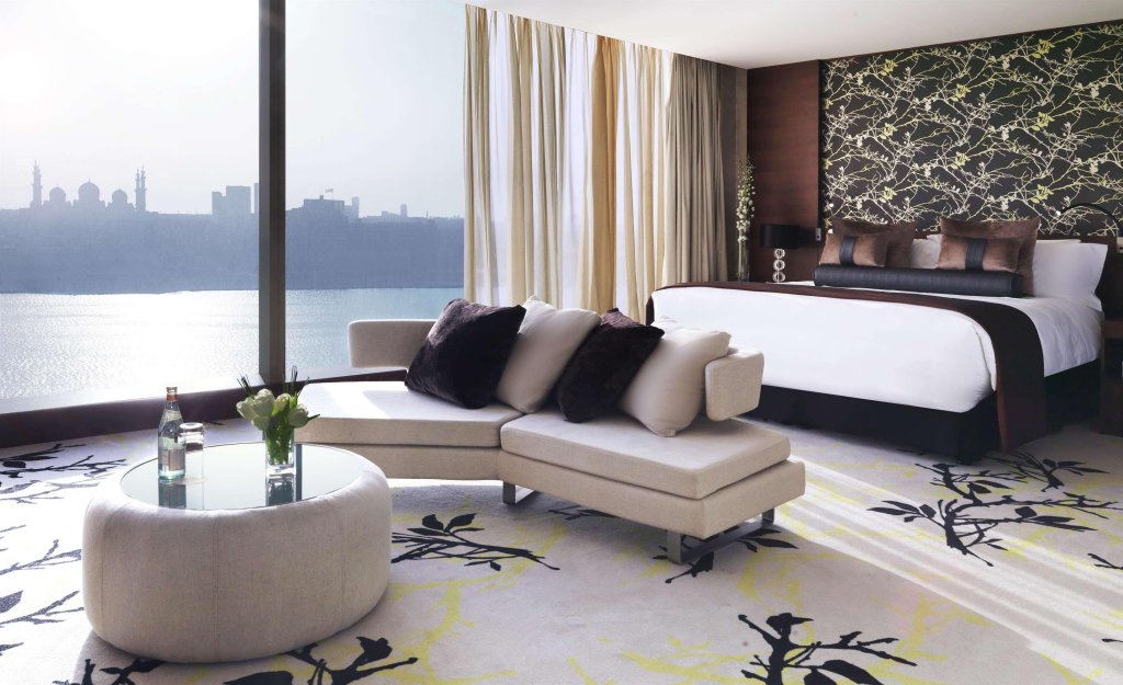 Абу-Даби: Отель Fairmont Bab Al Bahr