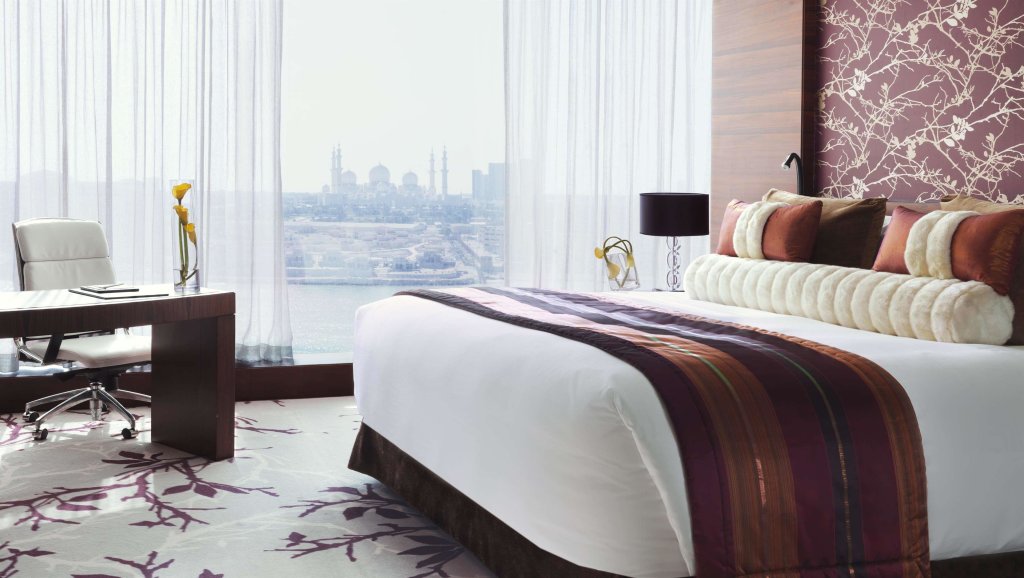 Абу-Даби: Отель Fairmont Bab Al Bahr