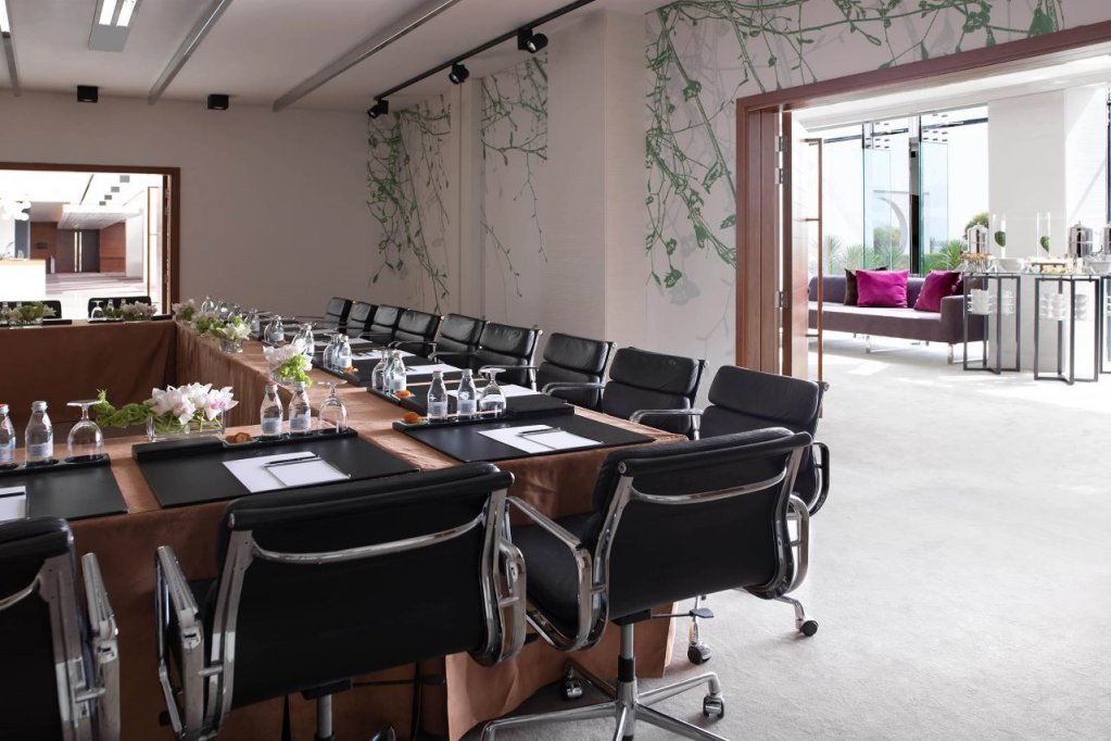 Абу-Даби: Отель Fairmont Bab Al Bahr