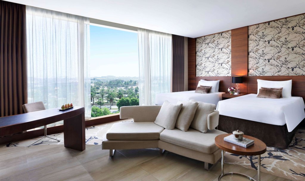 Абу-Даби: Отель Fairmont Bab Al Bahr