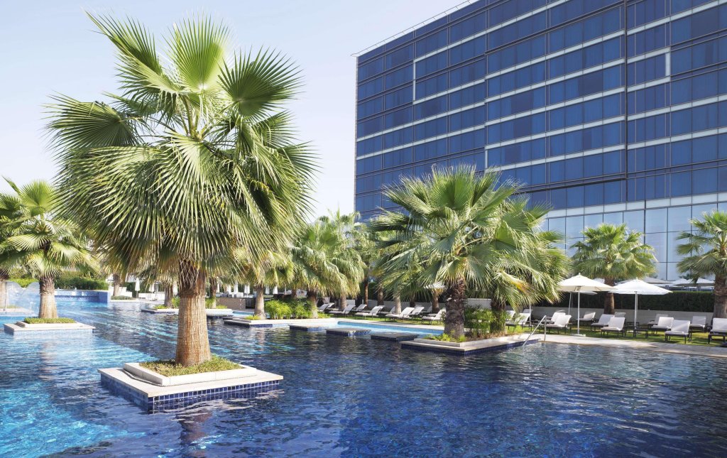 Абу-Даби: Отель Fairmont Bab Al Bahr