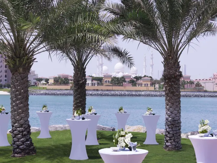 Абу-Даби: Отель Fairmont Bab Al Bahr