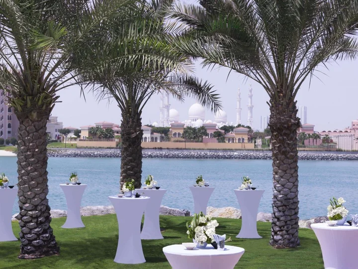 Абу-Даби: Отель Fairmont Bab Al Bahr