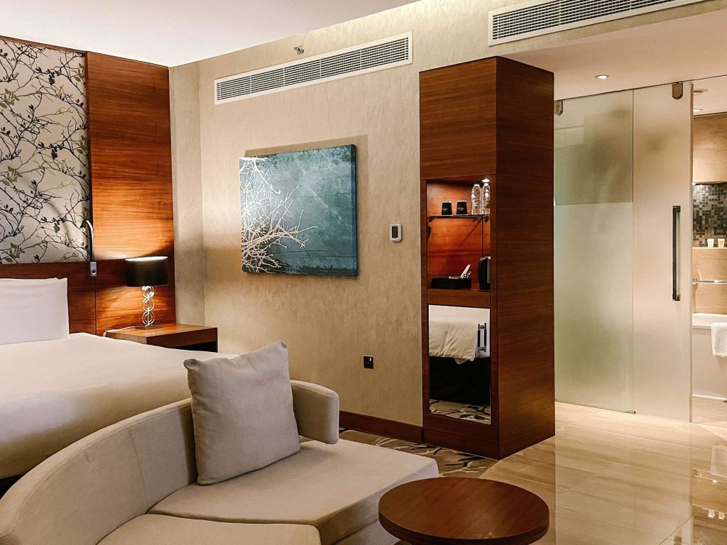 Абу-Даби: Отель Fairmont Bab Al Bahr