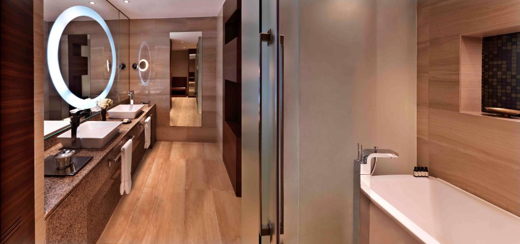 Абу-Даби: Отель Fairmont Bab Al Bahr