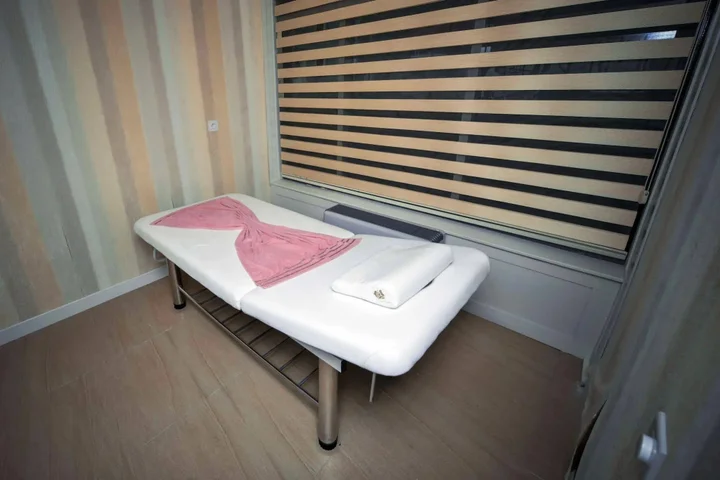 Вандам: Qebele Yeddı Gozel Hotel